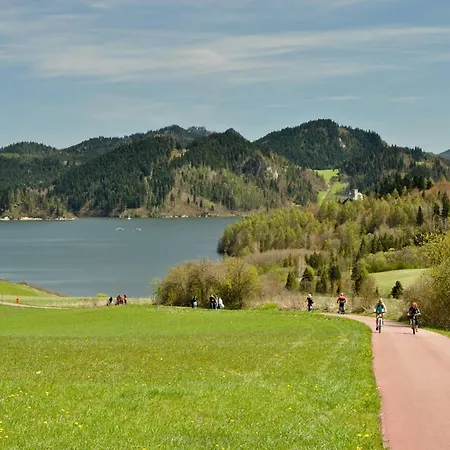 Nadzamcze 게스트하우스