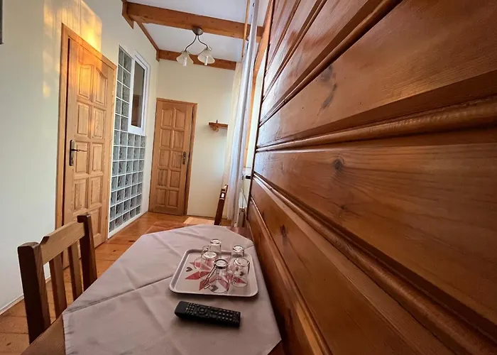 Nadzamcze Gæstehus 3*